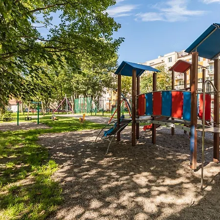 Rose In By Renters Apartman